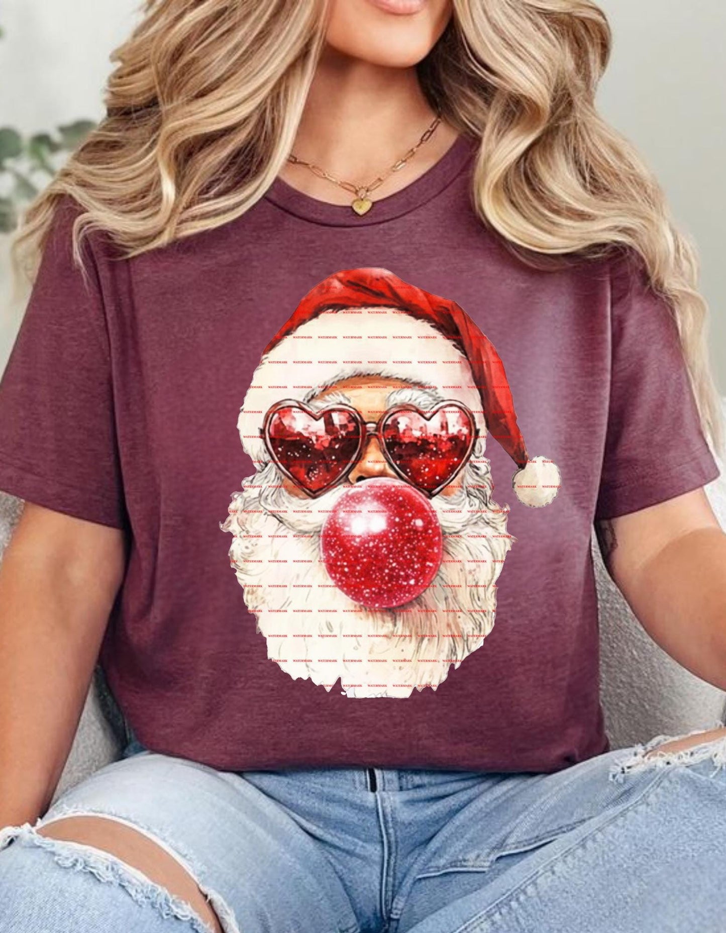 Retro Cool Santa Bubblegum Shirt design, Groovy Heart Glasses Claus Tee, Vintage Funky Xmas Aesthetic Gift, Trendy Retro Holiday Vibes Top