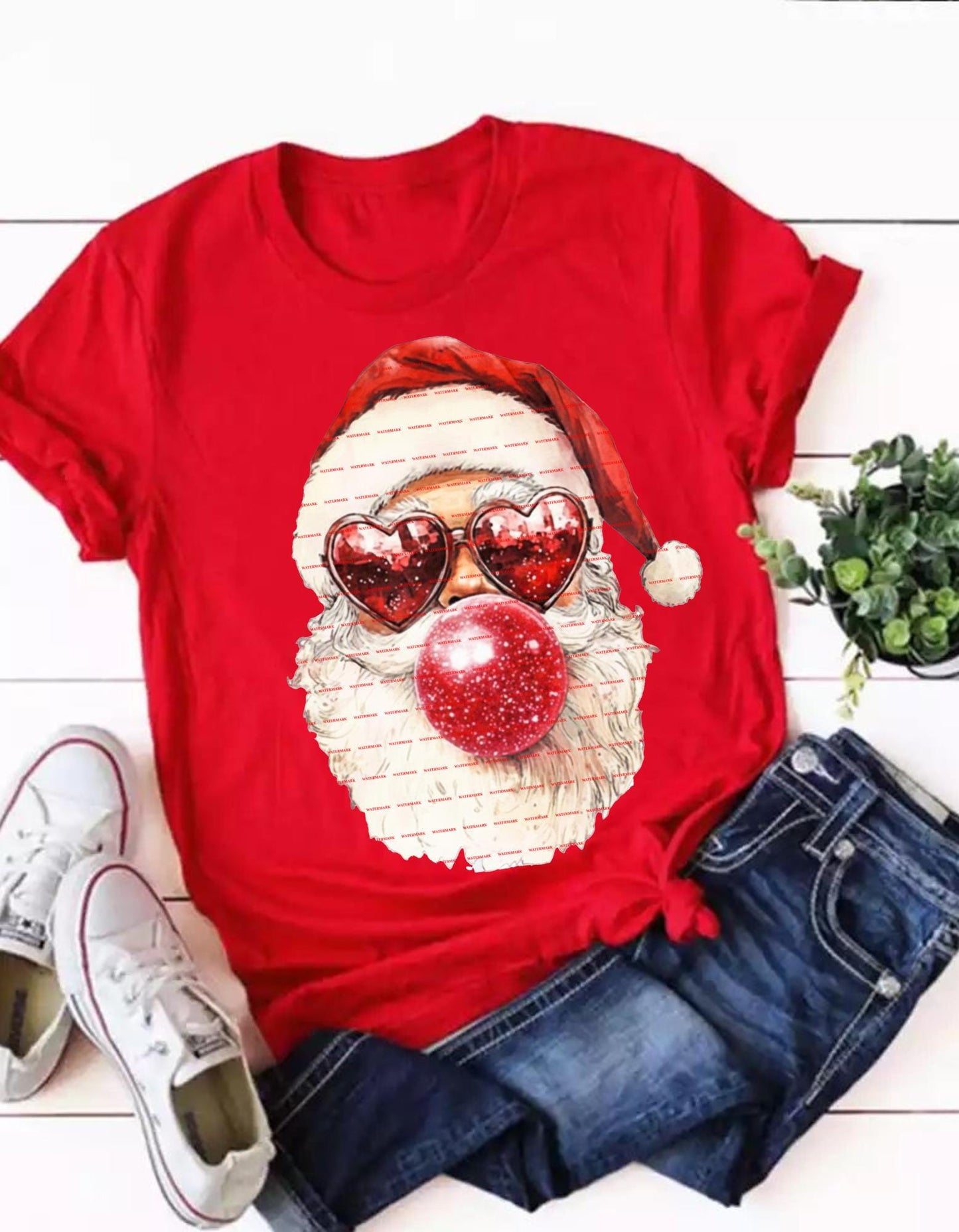 Retro Cool Santa Bubblegum Shirt design, Groovy Heart Glasses Claus Tee, Vintage Funky Xmas Aesthetic Gift, Trendy Retro Holiday Vibes Top