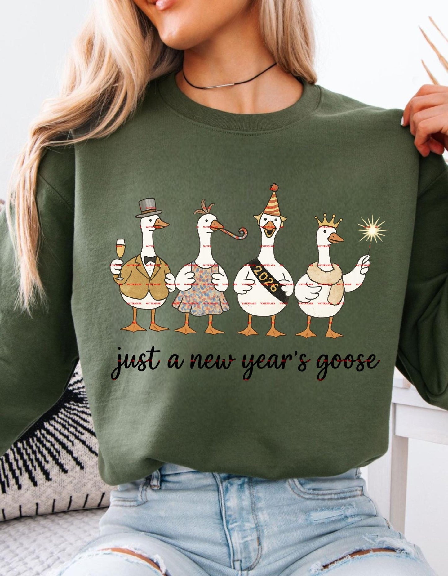 Funny New Year Goose Shirt, New Year’s Eve Party Tee, Cute Goose New Year Top, Holiday Humor Shirt, 2025 New Year Animal Graphic Tee