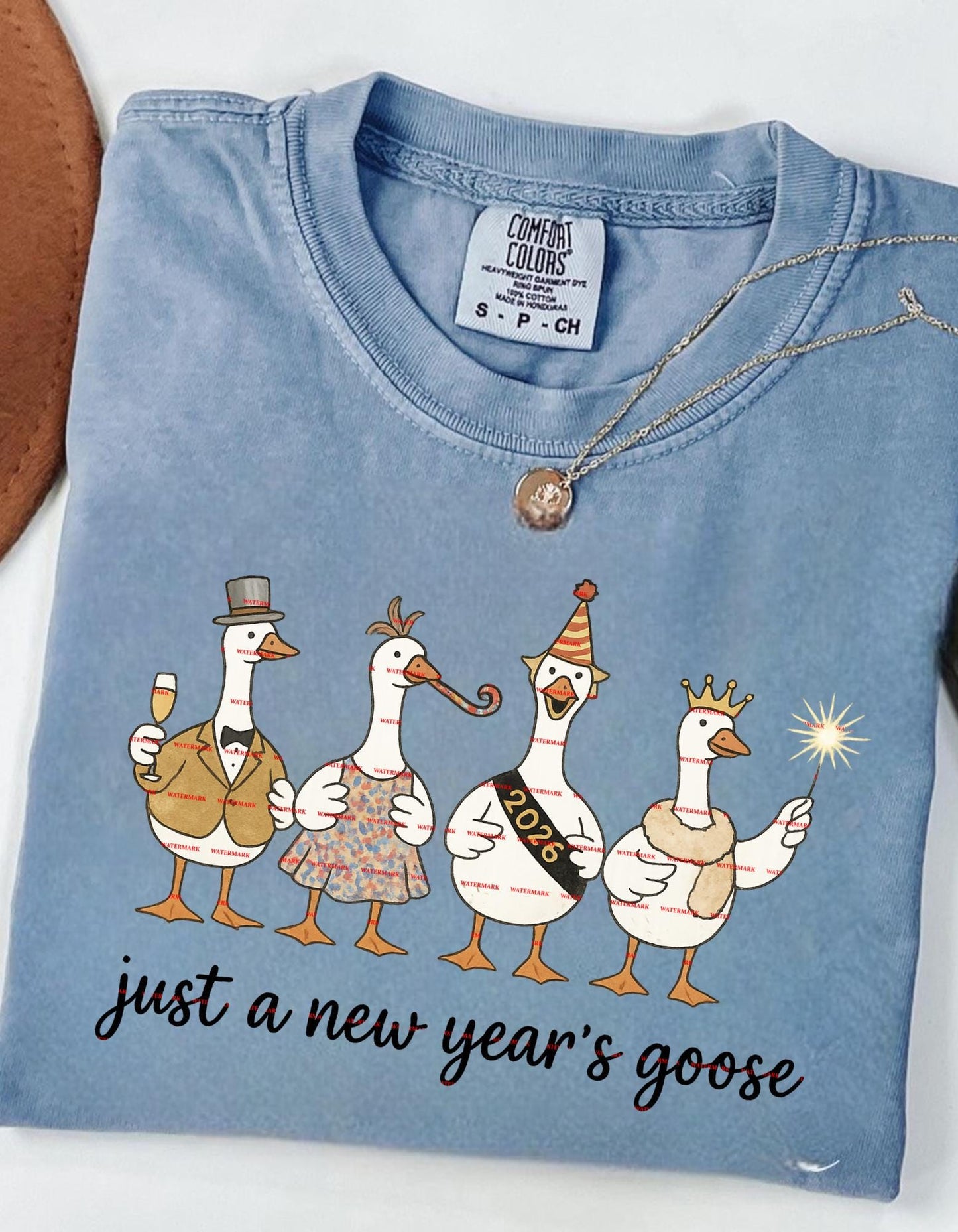 Funny New Year Goose Shirt, New Year’s Eve Party Tee, Cute Goose New Year Top, Holiday Humor Shirt, 2025 New Year Animal Graphic Tee