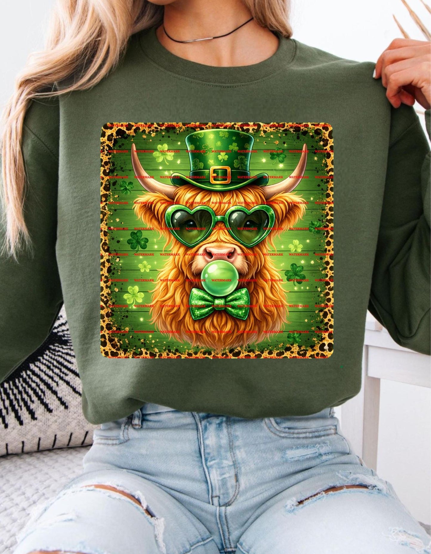 Highland Cow St Patrick’s Day PNG, Funny Irish Cow Shamrock Shirt Design, Leprechaun Cow Sublimation Green Sweatshirt Digital Download